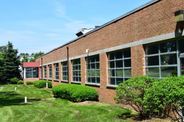 Cost of Corporate Lawn Maintenance in Woodstock